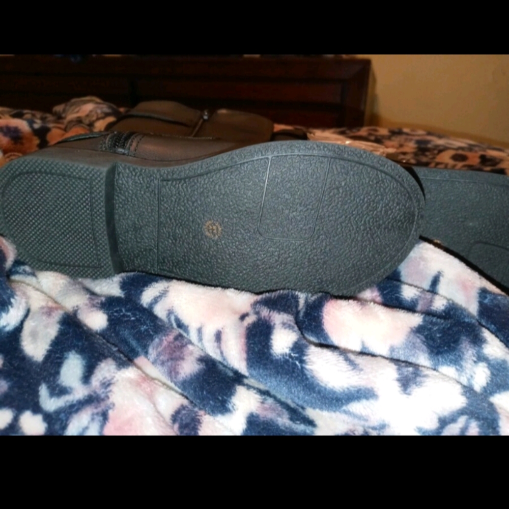 Kids boots